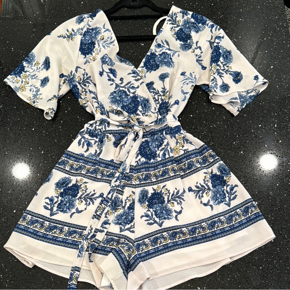 Trixxie floral romper